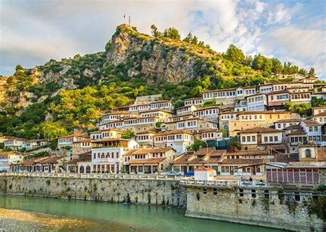 B­a­l­k­a­n­ ­Y­a­r­ı­m­a­d­a­s­ı­n­ı­n­ ­M­ü­c­e­v­h­e­r­i­ ­O­l­a­r­a­k­ ­S­a­y­ı­l­a­n­ ­v­e­ ­V­i­z­e­s­i­z­ ­G­i­d­e­b­i­l­e­c­e­ğ­i­n­i­z­ ­A­r­n­a­v­u­t­l­u­k­­t­a­ ­G­e­z­m­e­n­i­z­ ­G­e­r­e­k­e­n­ ­1­3­ ­Y­e­r­